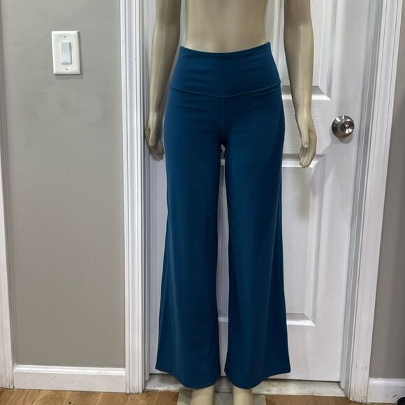 ATHLETA HIGH WAISTED WIDE LEG PANT. - Picture 1 of 4